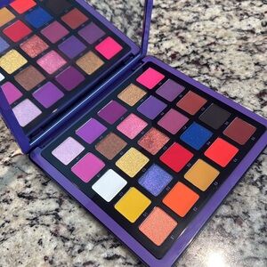 RARE! ABH Norvina Collection Pro Pigment Palette Vol. 1